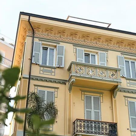 Πανσιόν Amely 4*